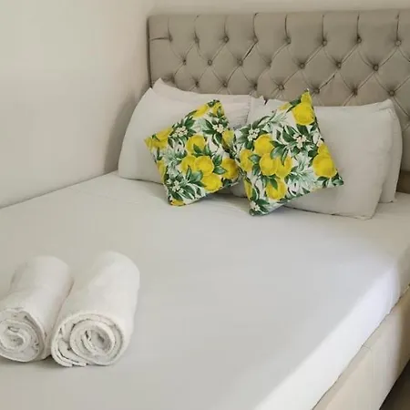 Hotel Clg *